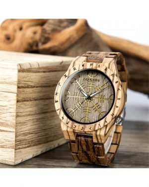 интересен дървен часовник